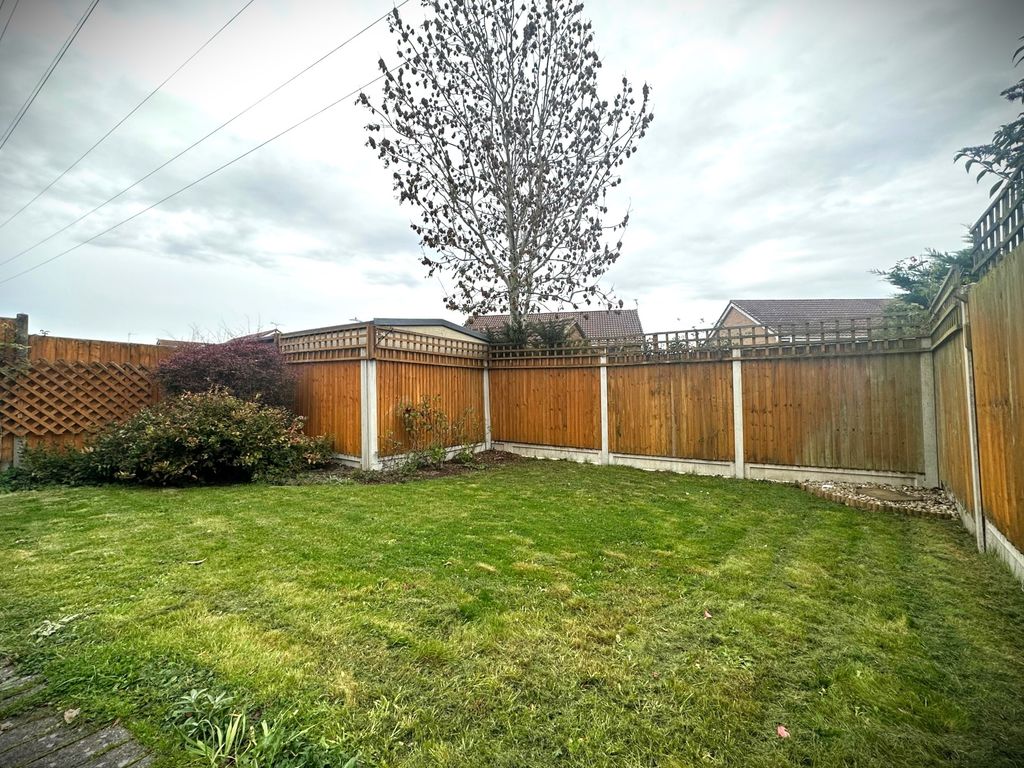 Property photo 3 of 12 Garden