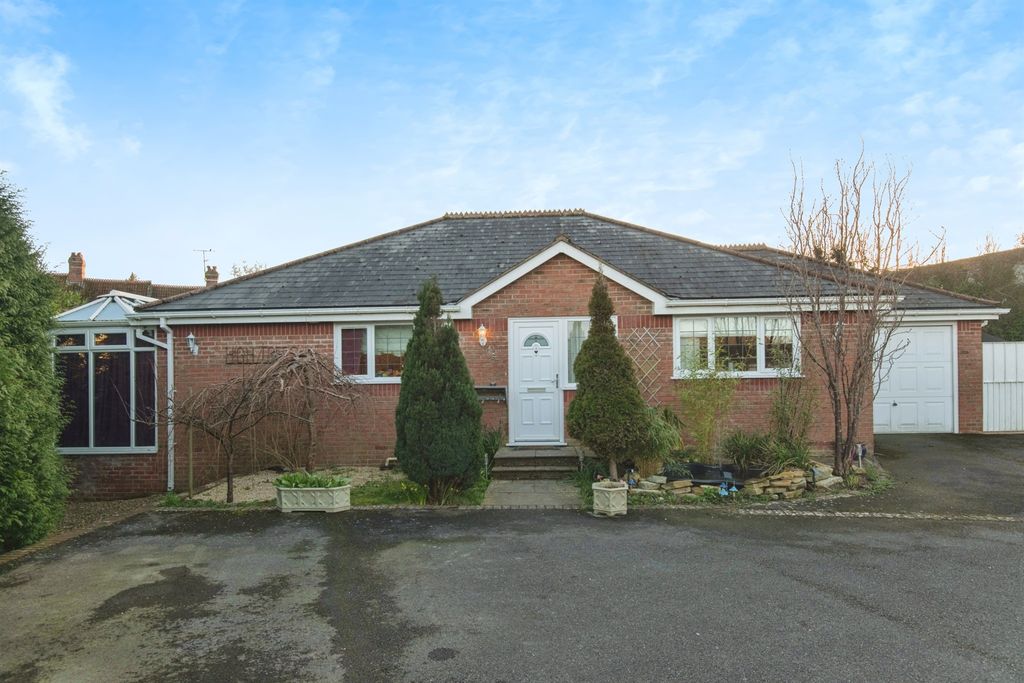 Property photo 1 of 15