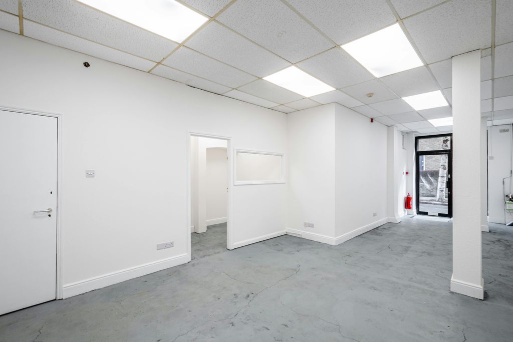Property photo 1 of 13 Princelet St U4D - Low Res 6.Jpg