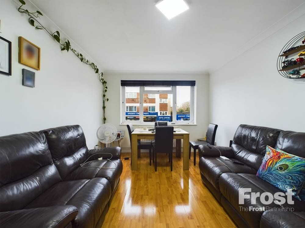 Property photo 2 of 9 Picture No. 14