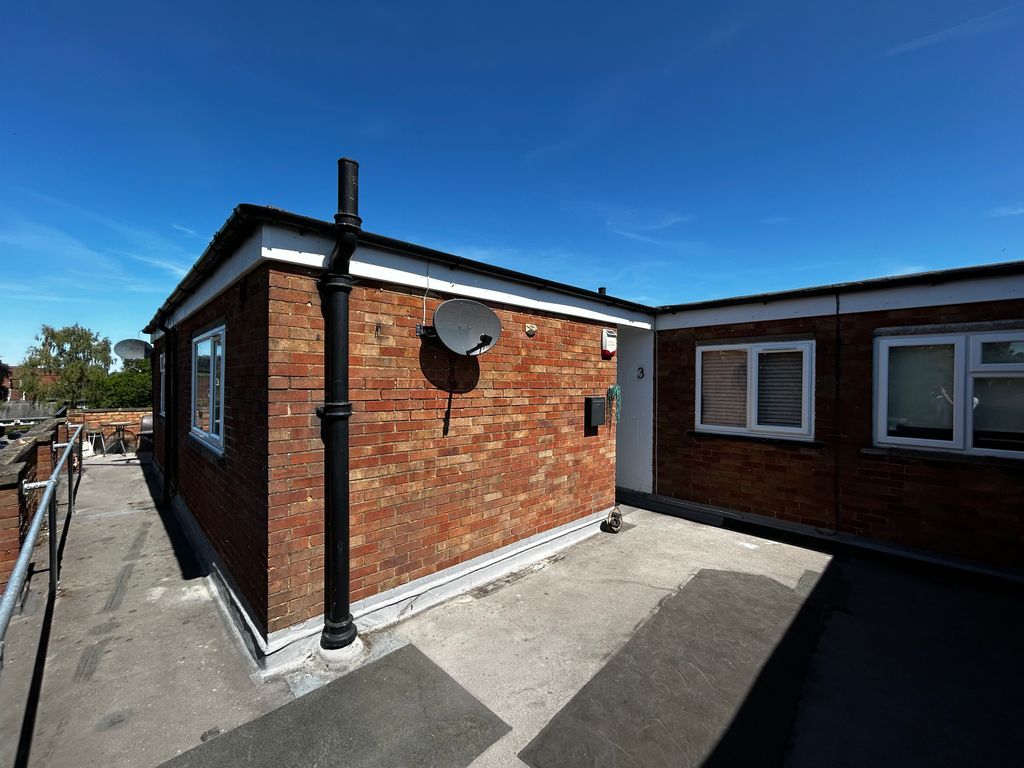 Property photo 1 of 7 Front