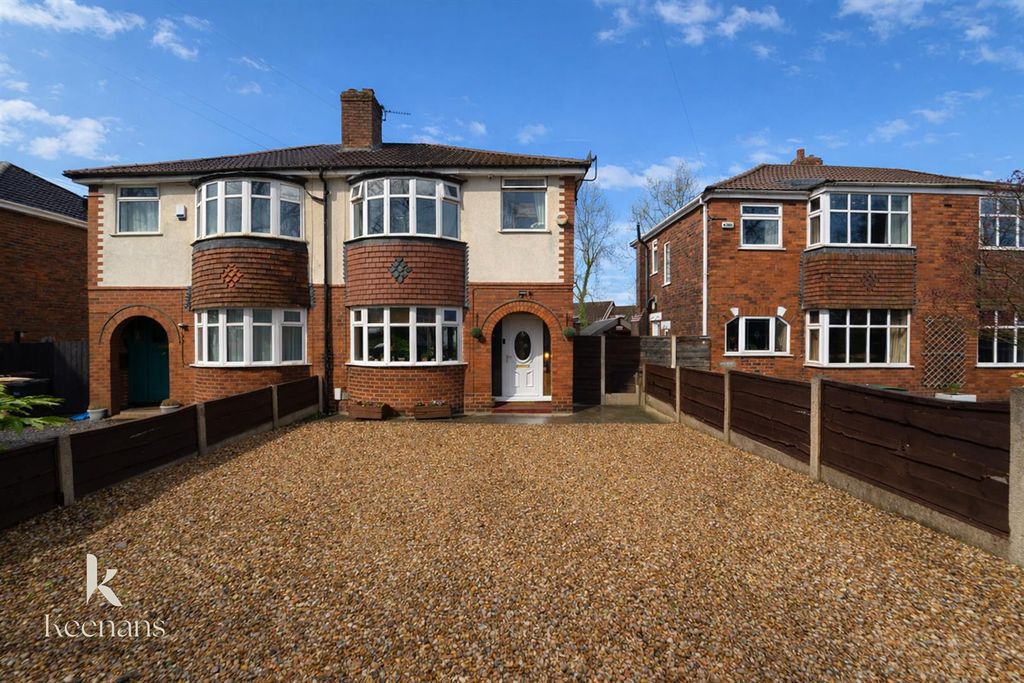 Property photo 3 of 40 Front Ext.Jpg