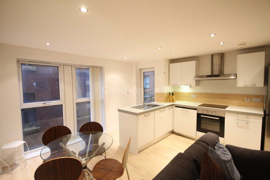 Property photo 3 of 11