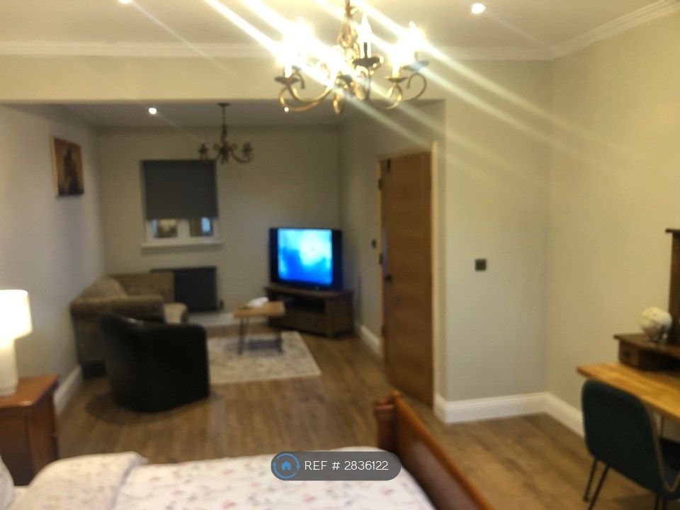 Property photo 3 of 31