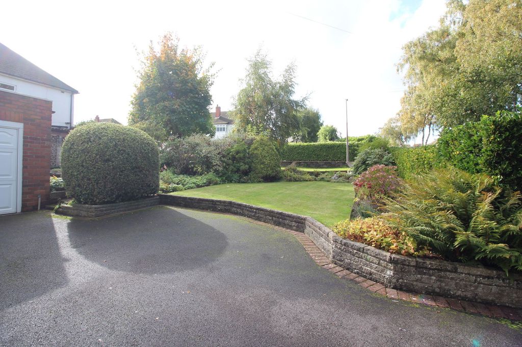 Property photo 2 of 16