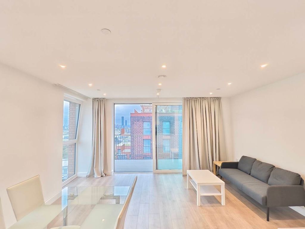 Property photo 3 of 40