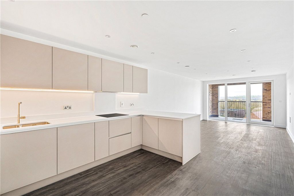 Property photo 1 of 18 Picture No. 02