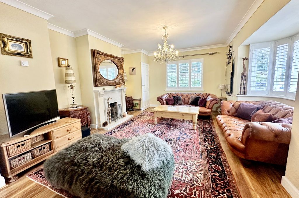 Property photo 2 of 19