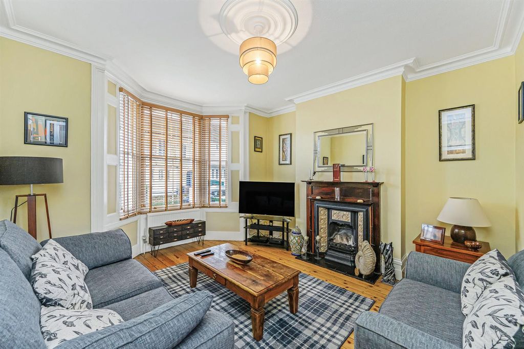 Property photo 2 of 27 97 Barclay Road-1.Jpg