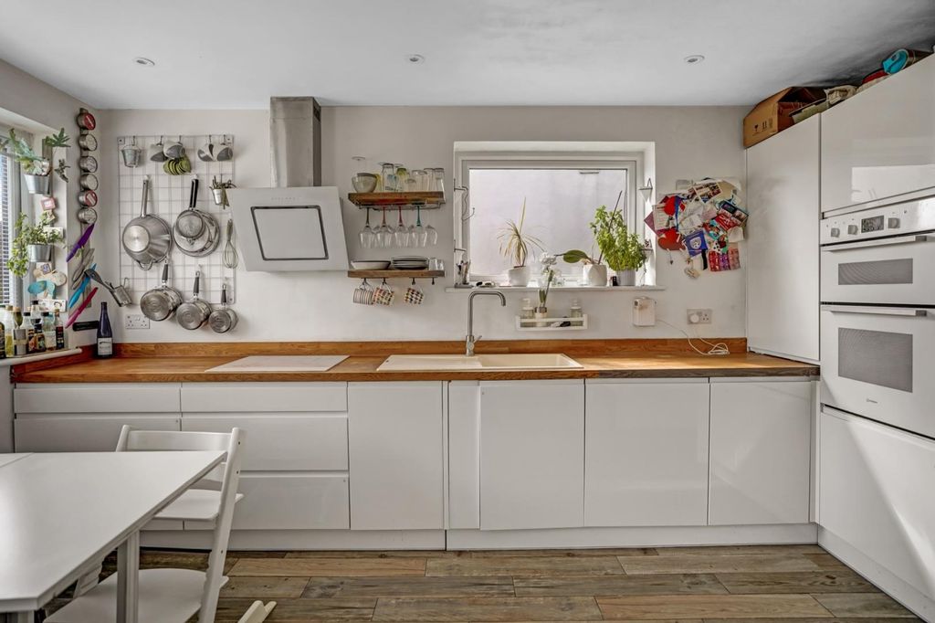 Property photo 3 of 11 3.Jpg