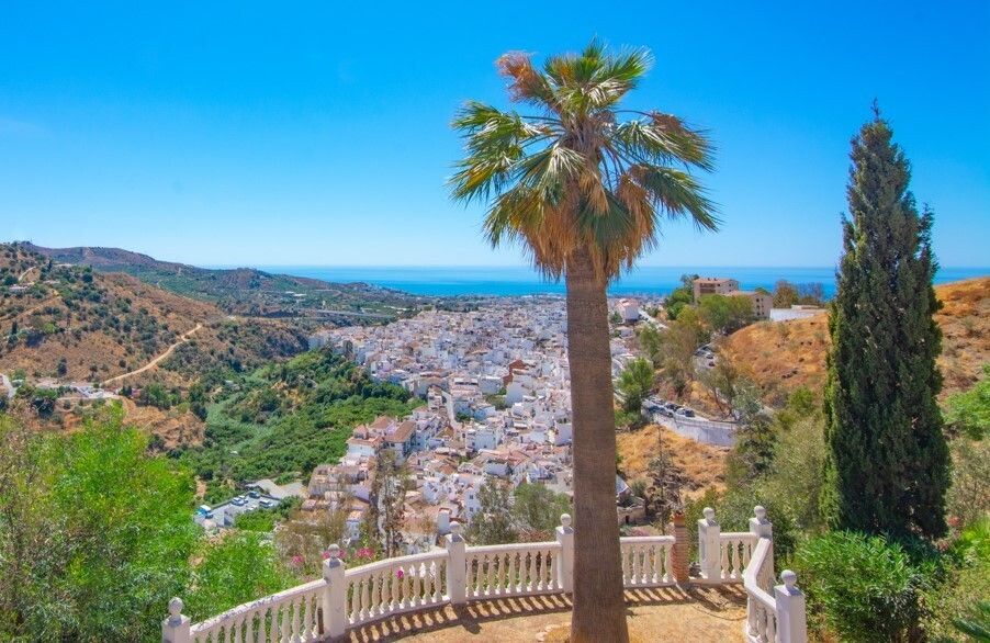 Property photo 2 of 10 Roof Terrace View