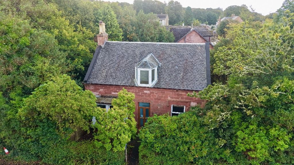 Property photo 2 of 33