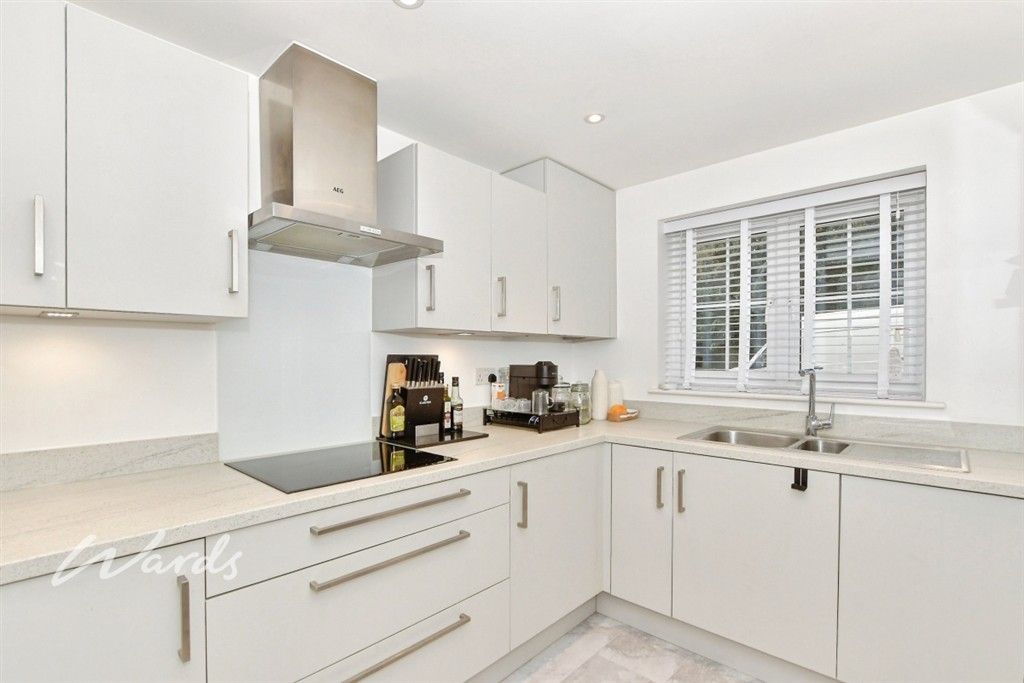 Property photo 3 of 12 Kitchen