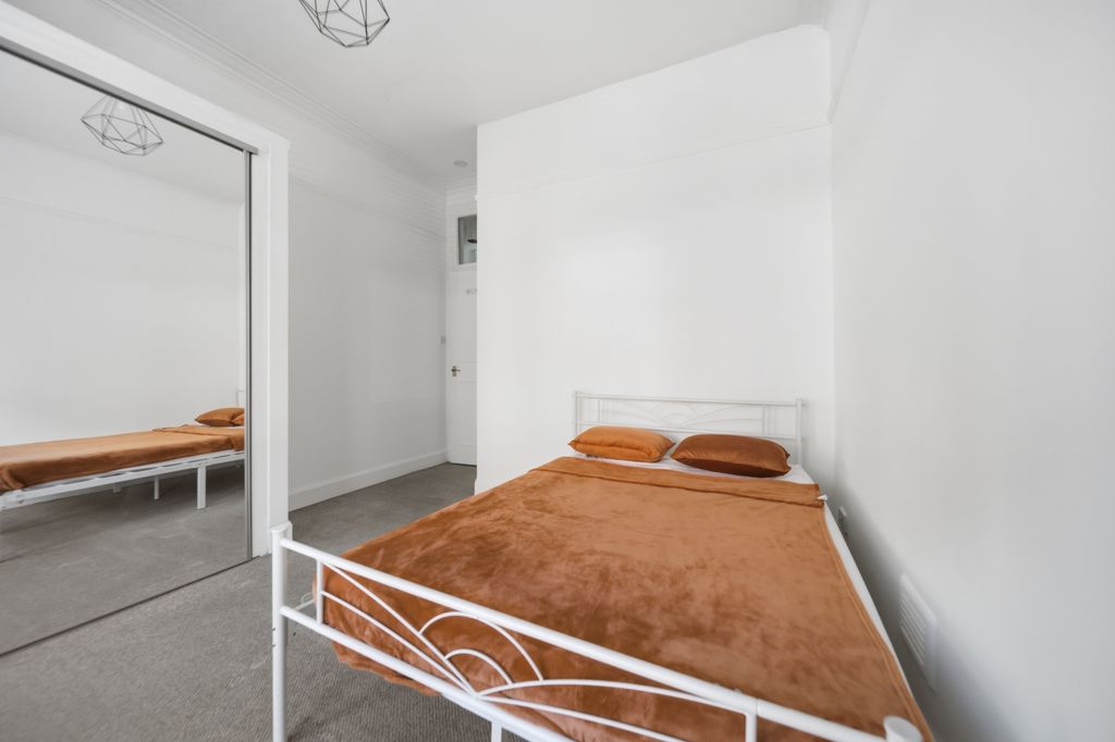 Additional image 14 of 2 bed flat for saleJames Street, Riverside FK8