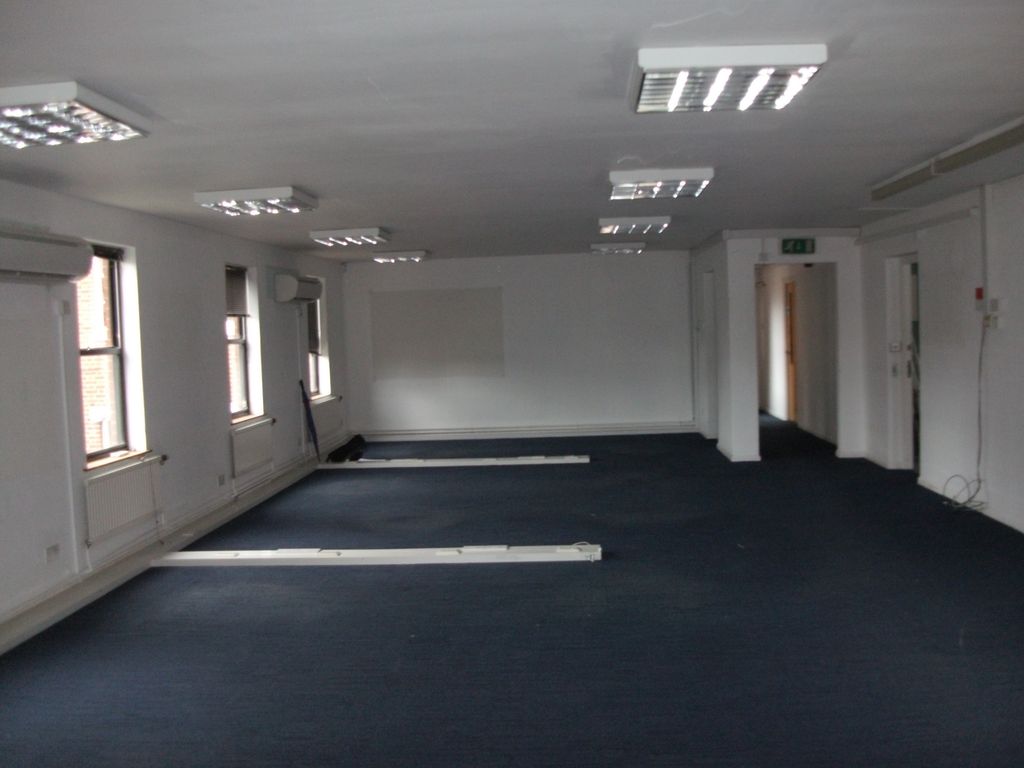 Property photo 3 of 4