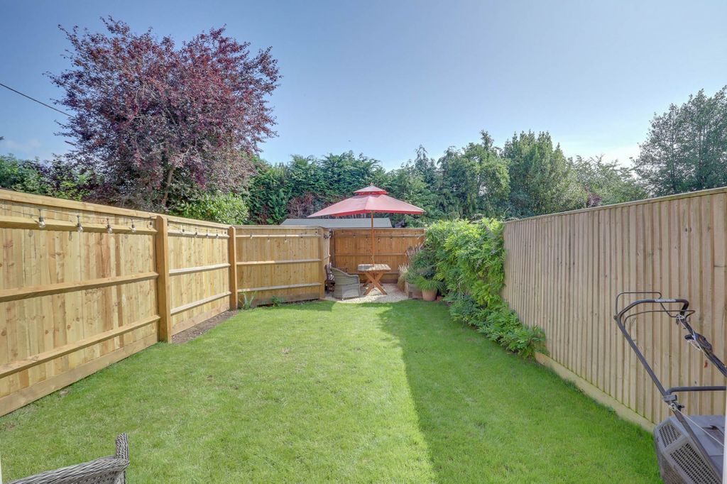 Property photo 3 of 11