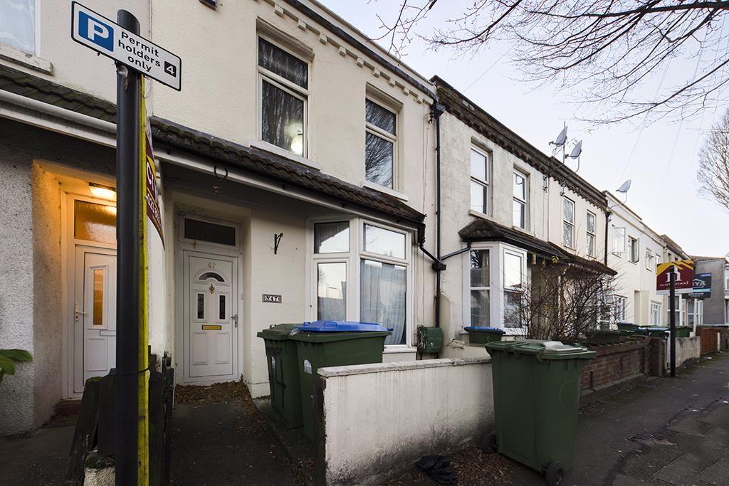 Property photo 1 of 9