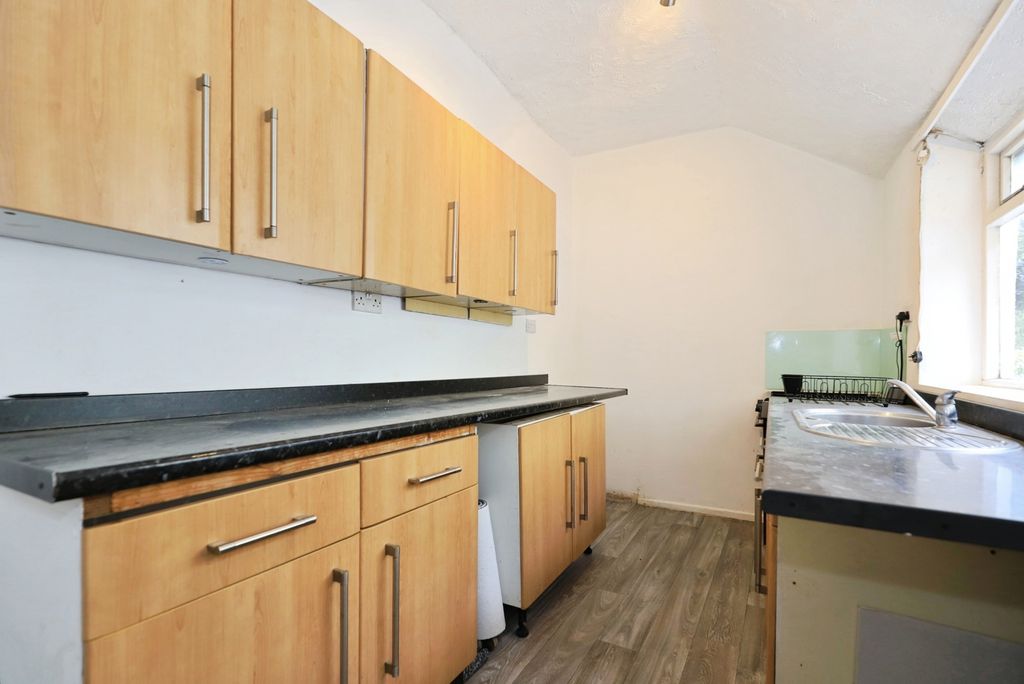 Property photo 3 of 20 Pbox-Img.Jpg