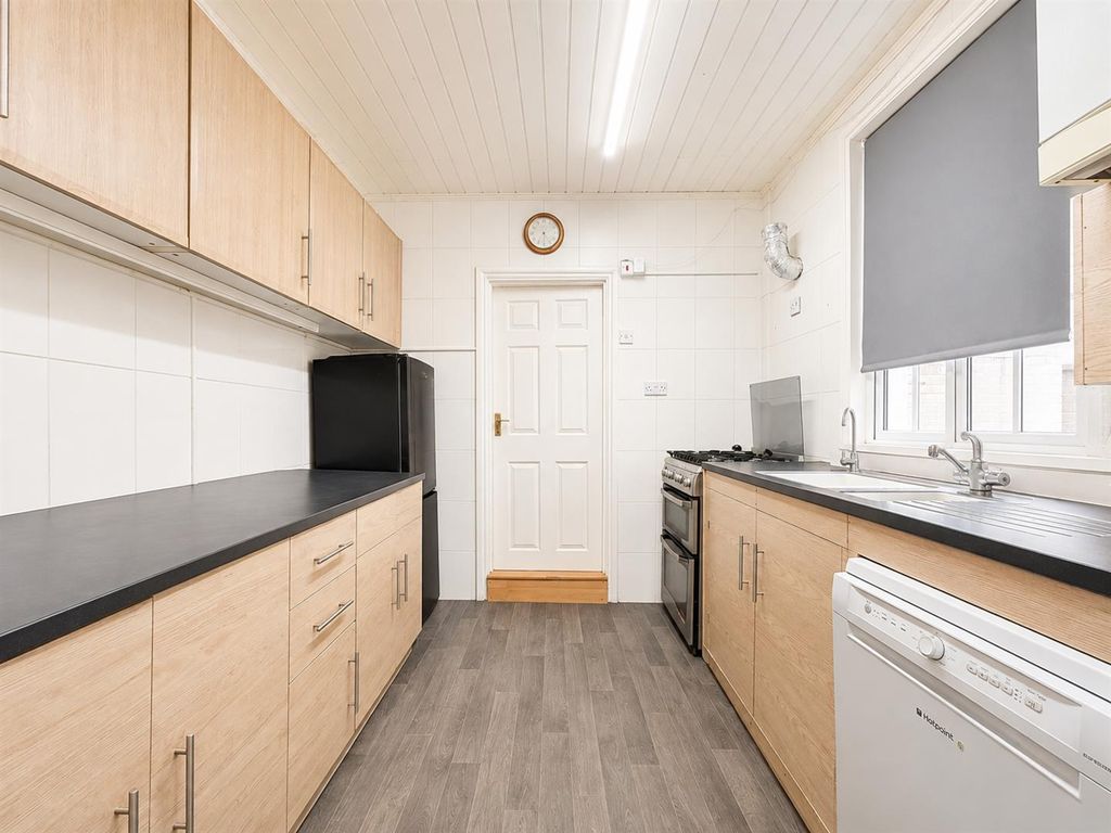 Property photo 1 of 13 Kitchen