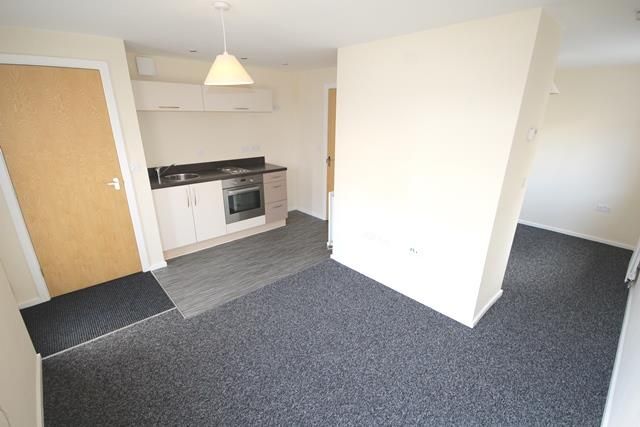 Property photo 2 of 6 Lounge Kitchen