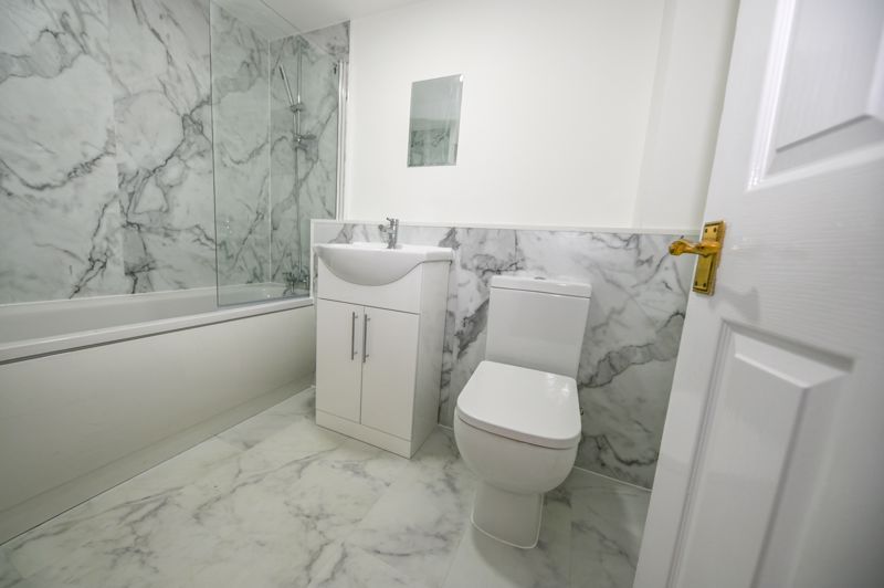 Property photo 2 of 5 Photo 4