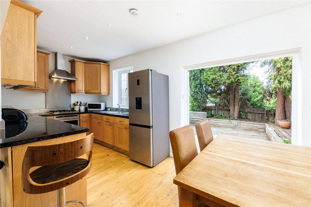Property photo 2 of 13 Picture No. 10