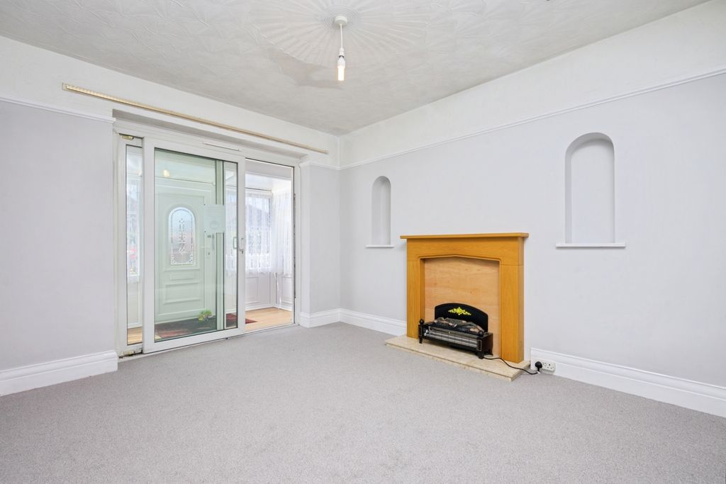 Property photo 3 of 20 Pbox-Img.Jpg