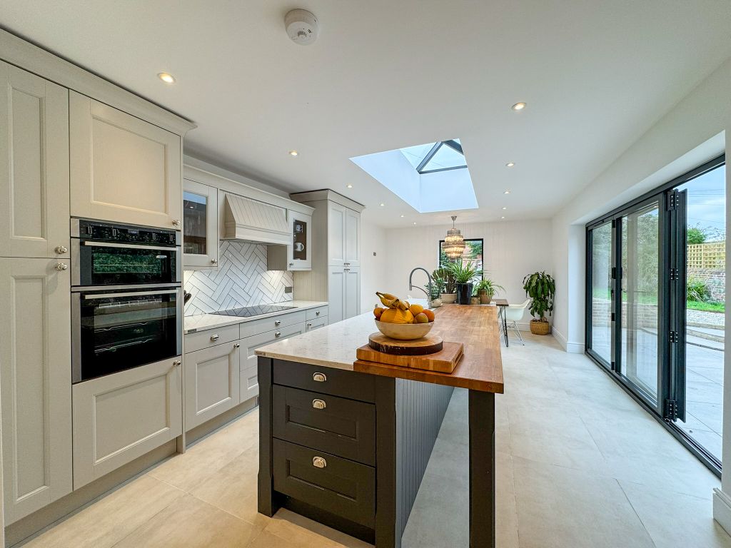 Property photo 2 of 38 Img_5563