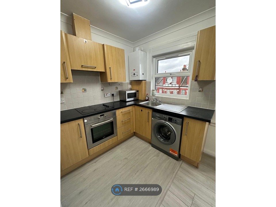 Property photo 3 of 12