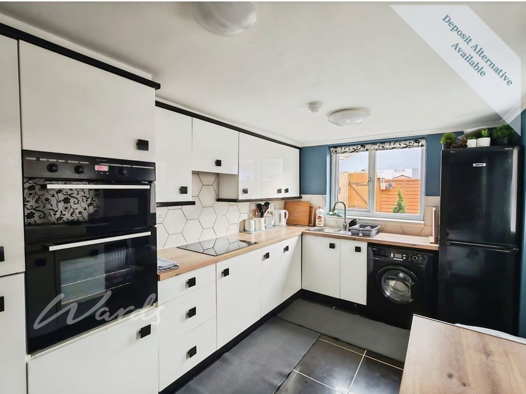 Property photo 2 of 13 Kitchen