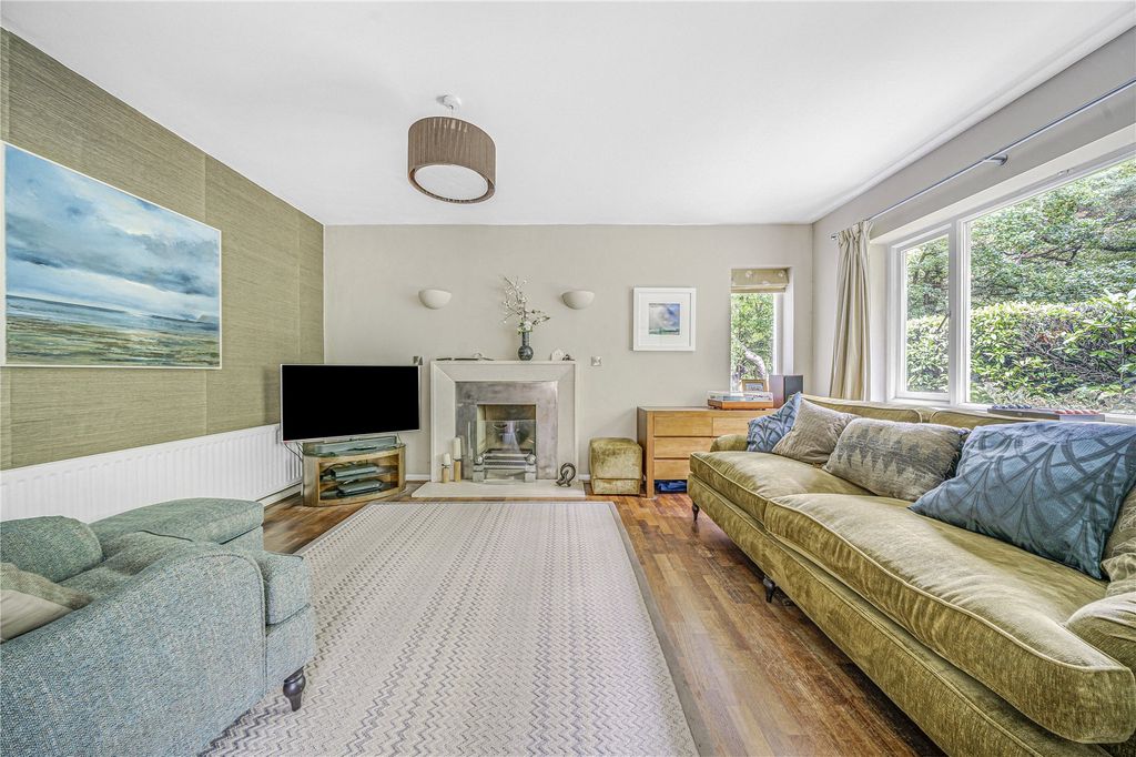 Property photo 2 of 24 Picture No. 01