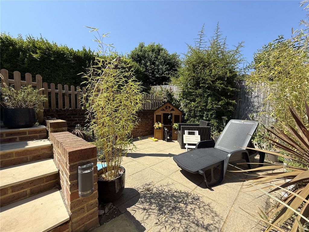Property photo 3 of 19 Picture No. 18