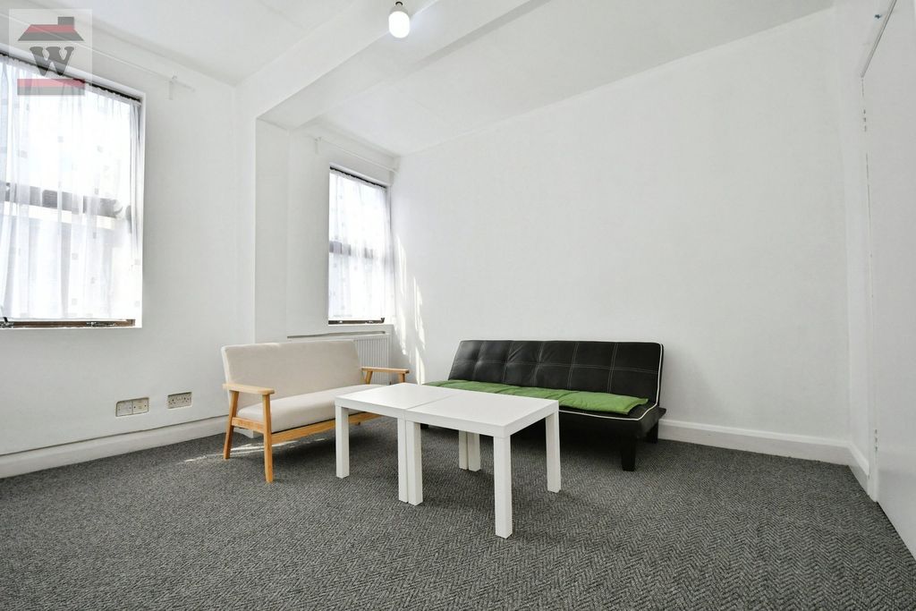 Property photo 1 of 4