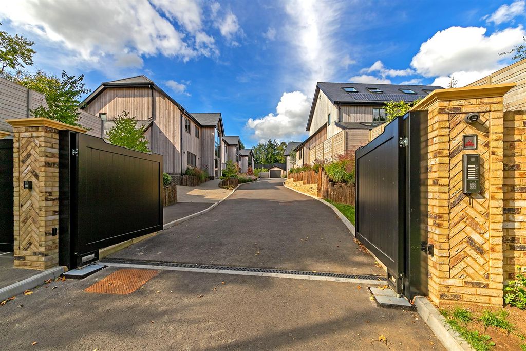 Property photo 2 of 17 Silverwoodbarns_Sept25-9.Jpg