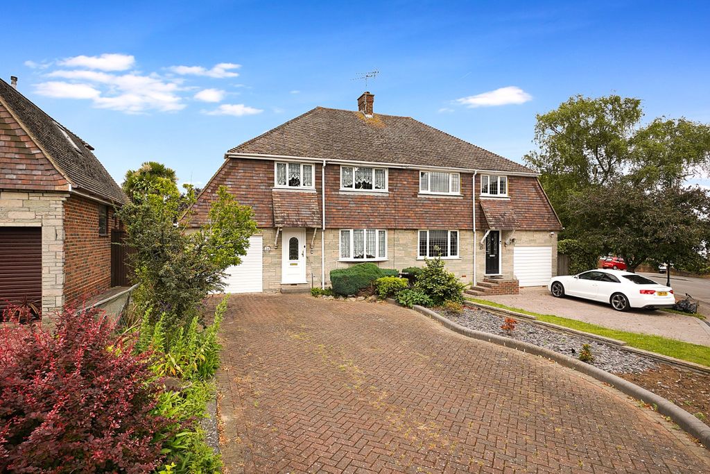 Property photo 1 of 17 4239690