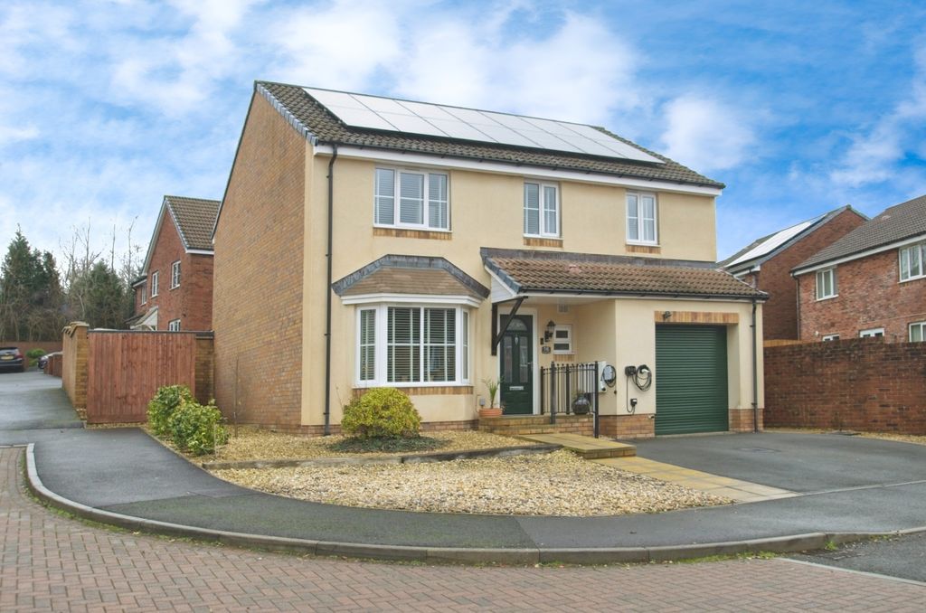 Property photo 1 of 19 Front View