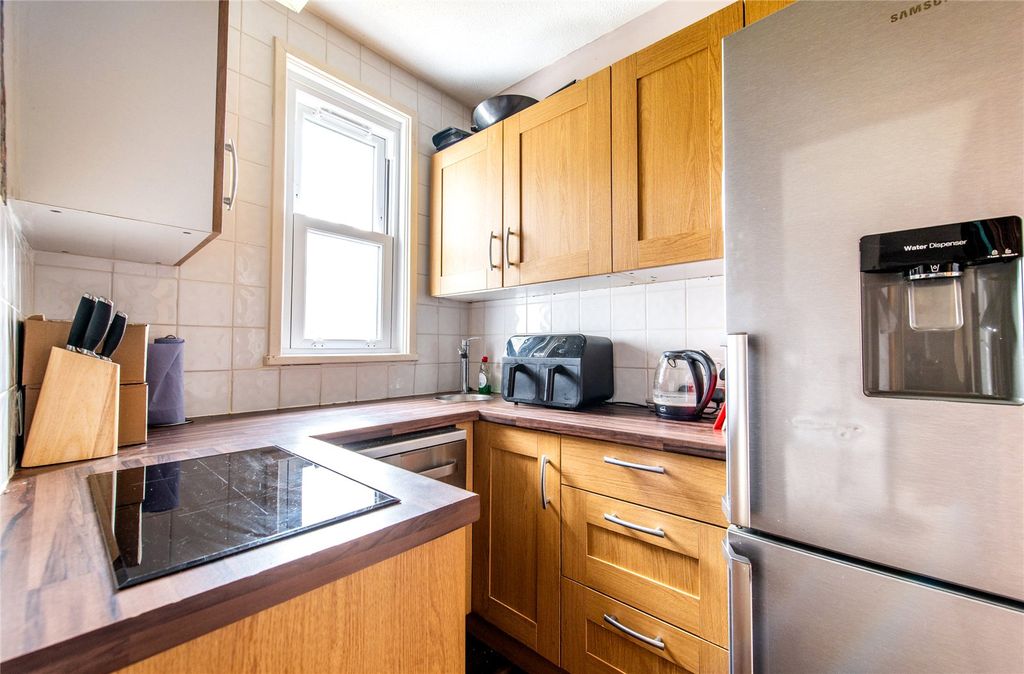 Property photo 3 of 24 Picture 3