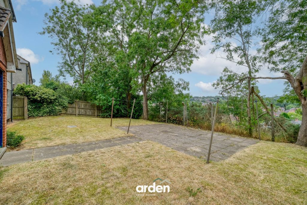 Property photo 3 of 11