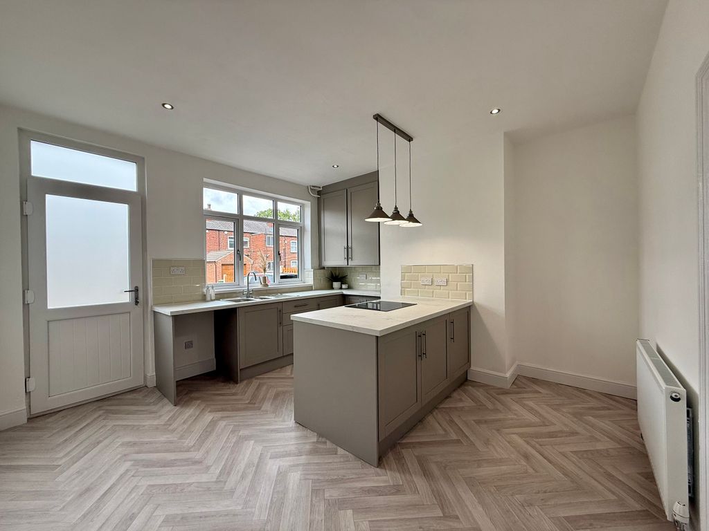 Property photo 2 of 21 Kitchen Dining