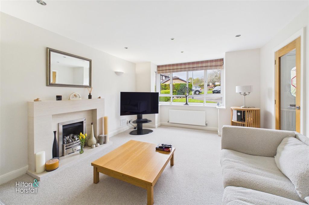 Property photo 2 of 24 Applecross Drive