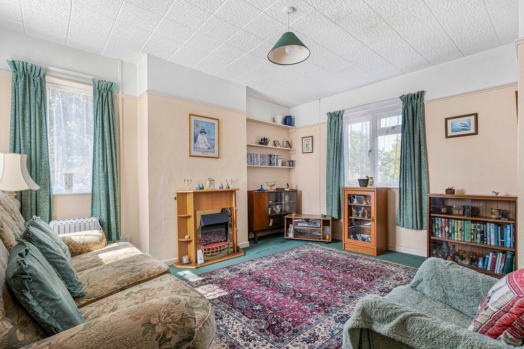 Property photo 3 of 18