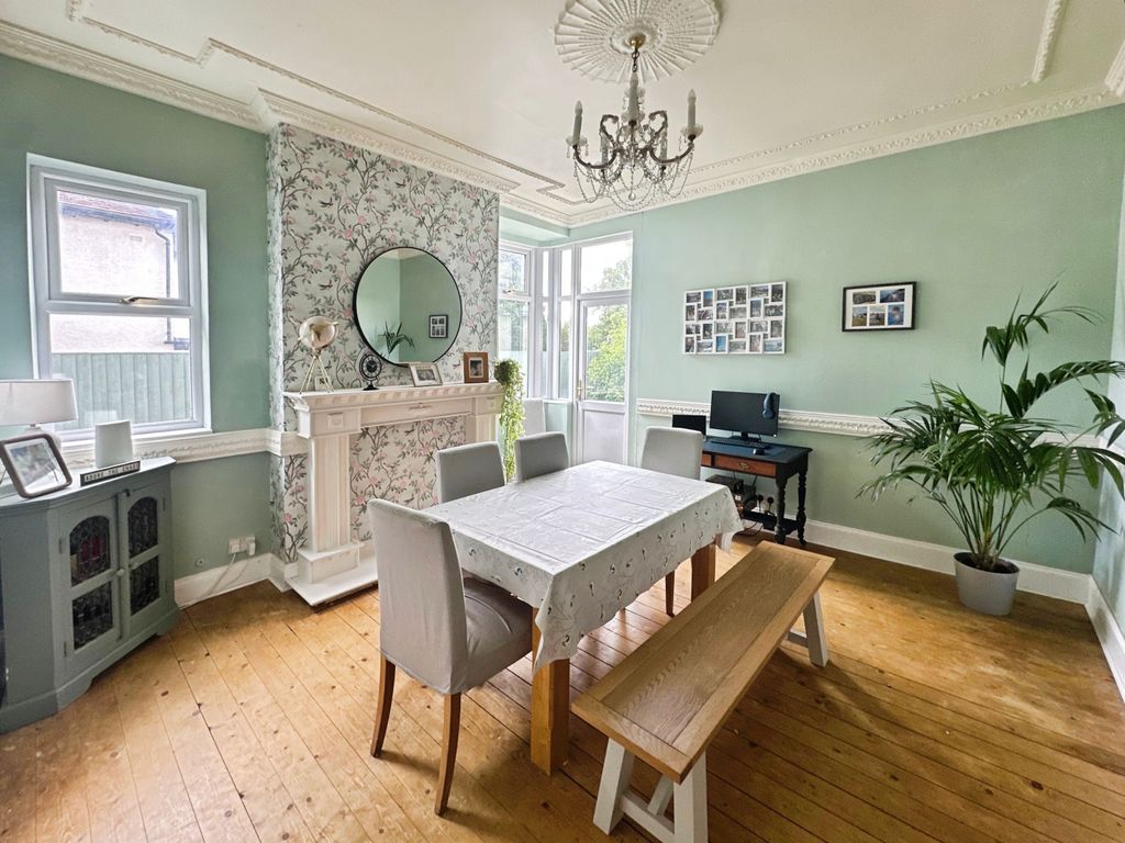 Property photo 3 of 26 Dining Room