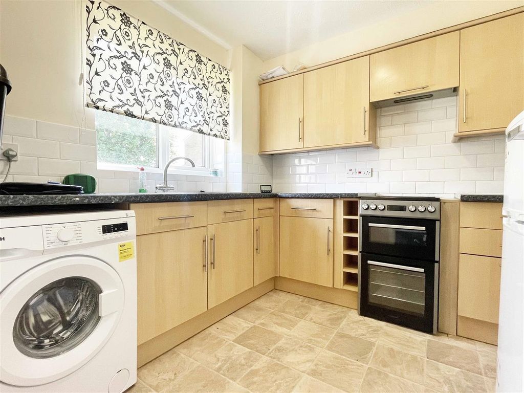 Property photo 3 of 12 Kitchen.Jpg