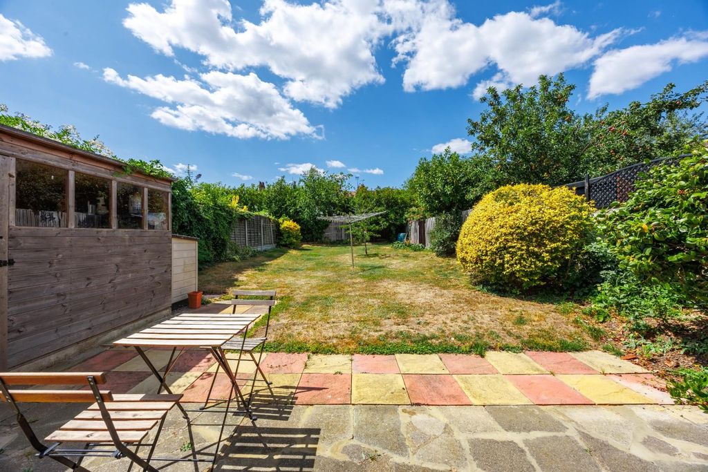 Property photo 3 of 25