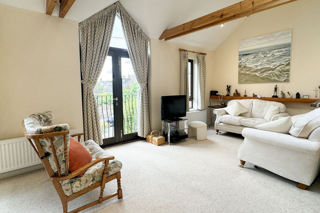 Property photo 2 of 14 2