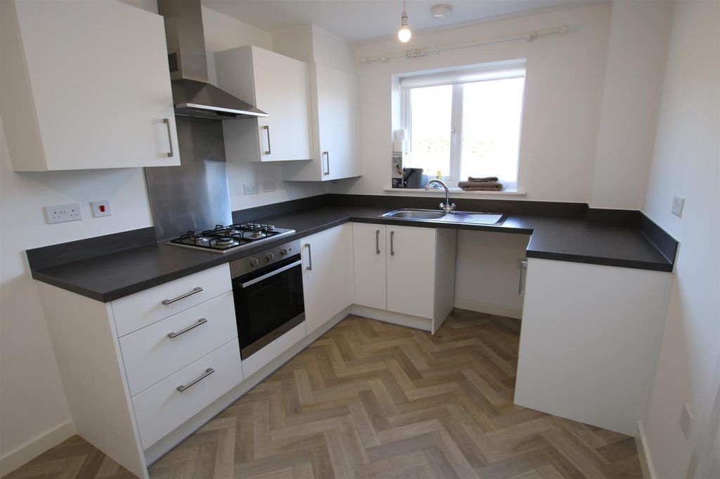 Property photo 3 of 12 Kitchen.Jpg