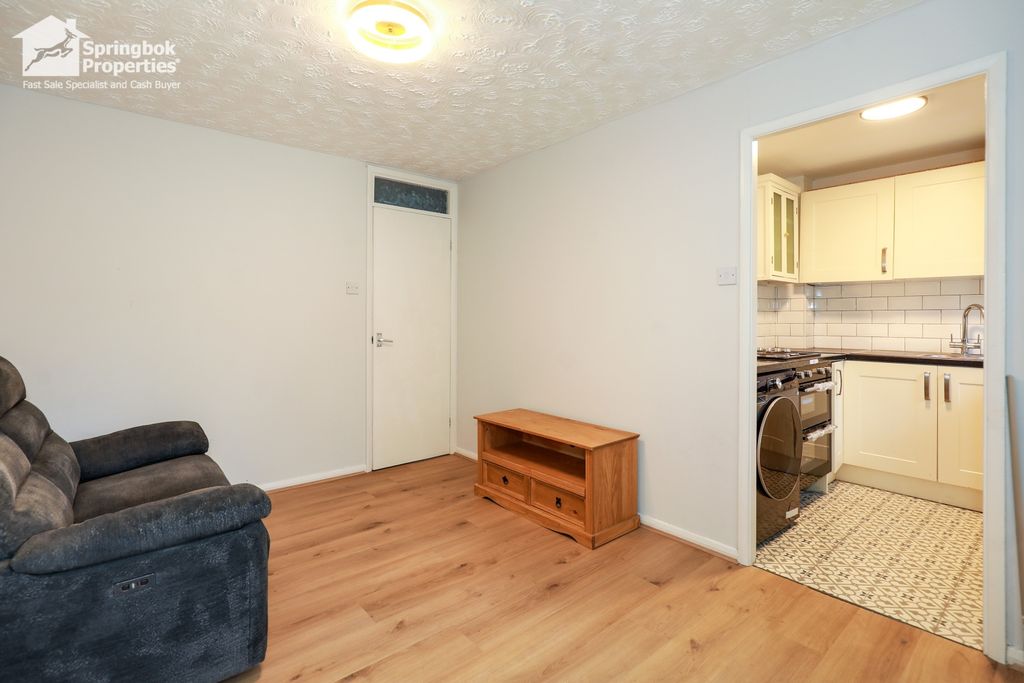 Property photo 3 of 14 2