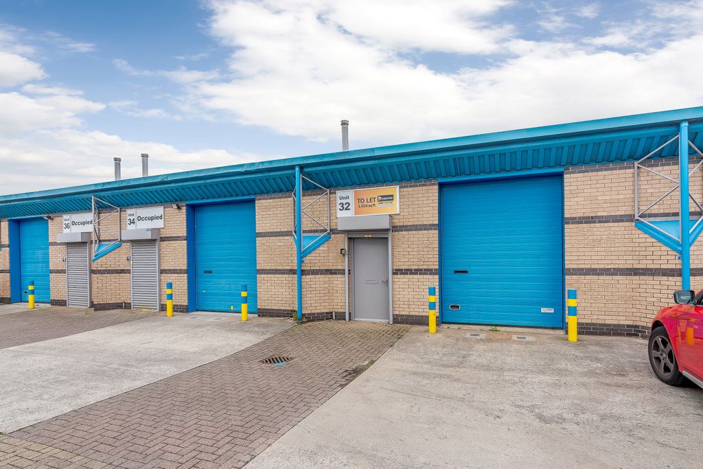 Property photo 3 of 8 Industrial Unit To Let At Croft Business Park, Bromborough, CH62 3Ra