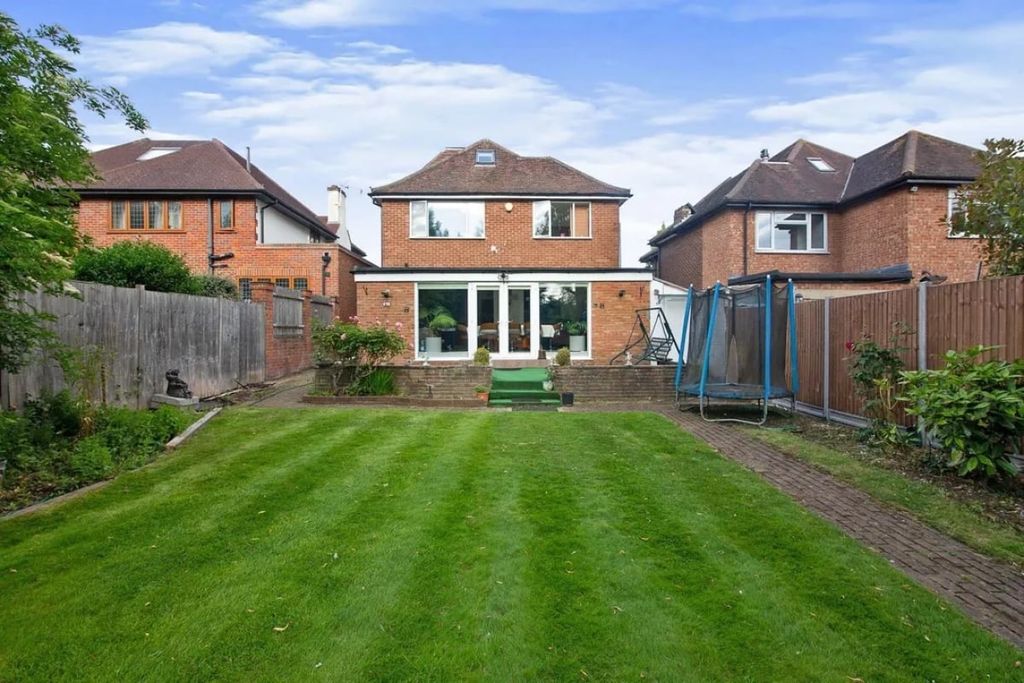 Property photo 1 of 24