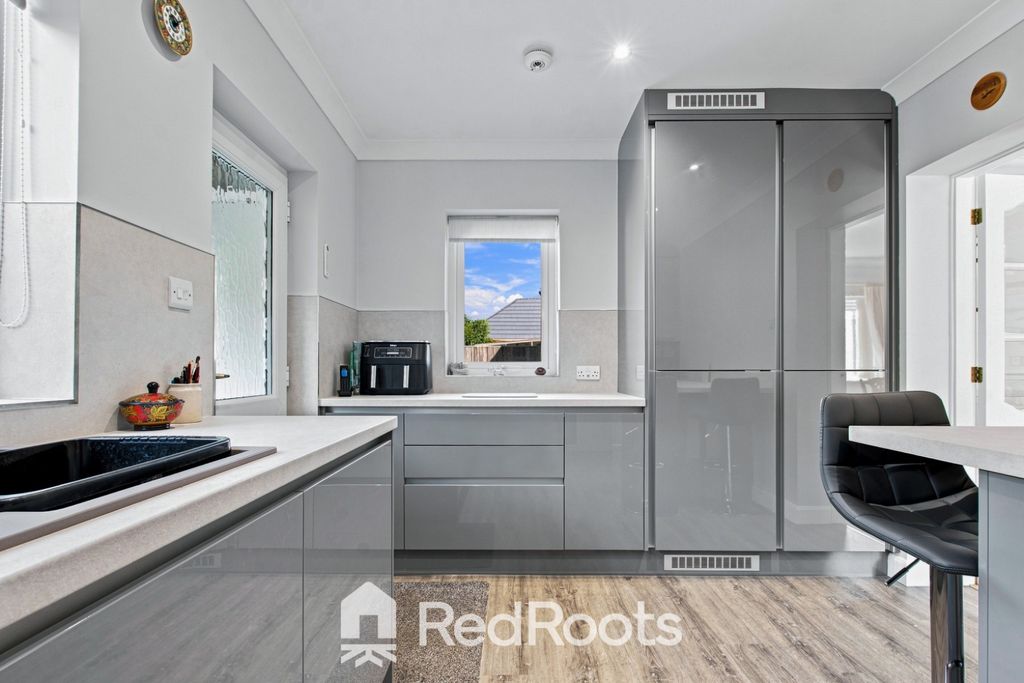 Property photo 2 of 27 5368232
